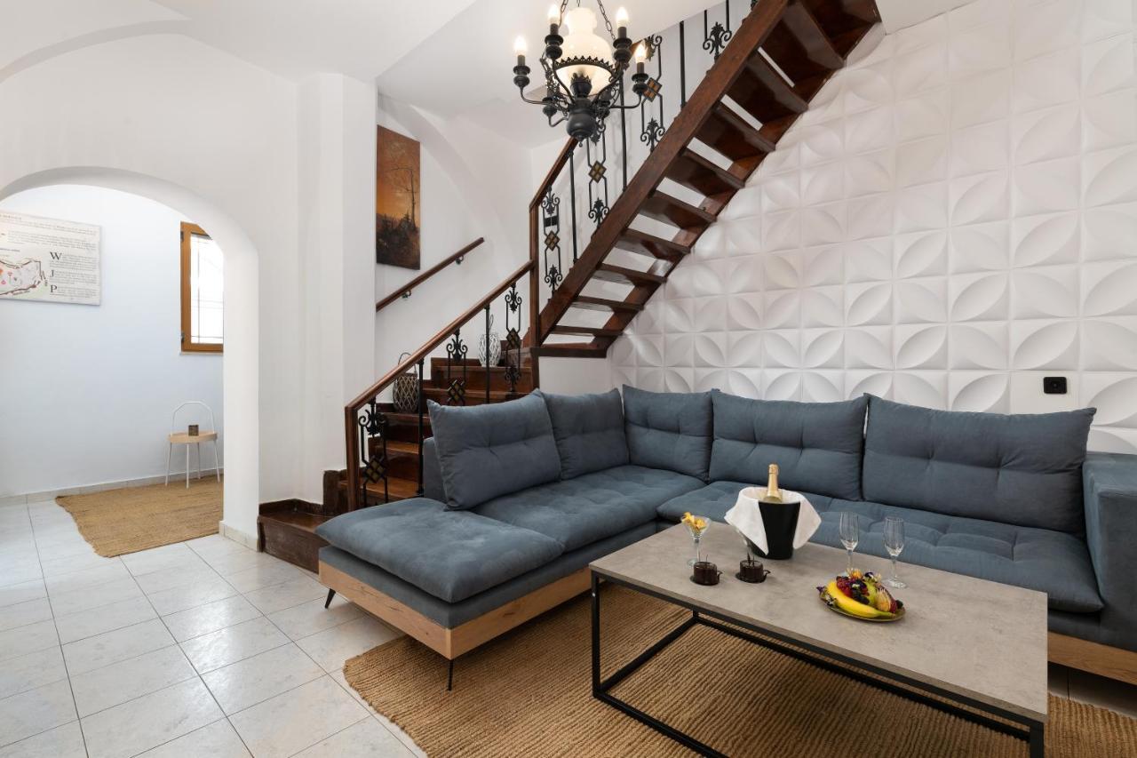 A Unique 3-4 Bedrooms House In Old Town Rhodes City ภายนอก รูปภาพ